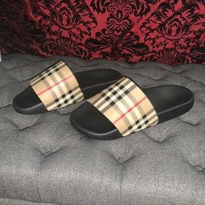 Burberry Furley Vintage Check Slides BRAND NEW NIB 40